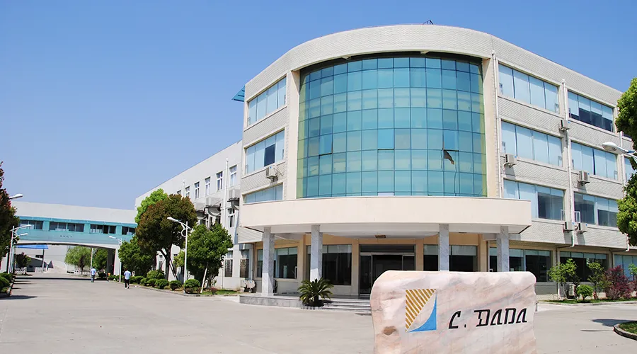 Továrna na jističe CDADA 52400 m2
